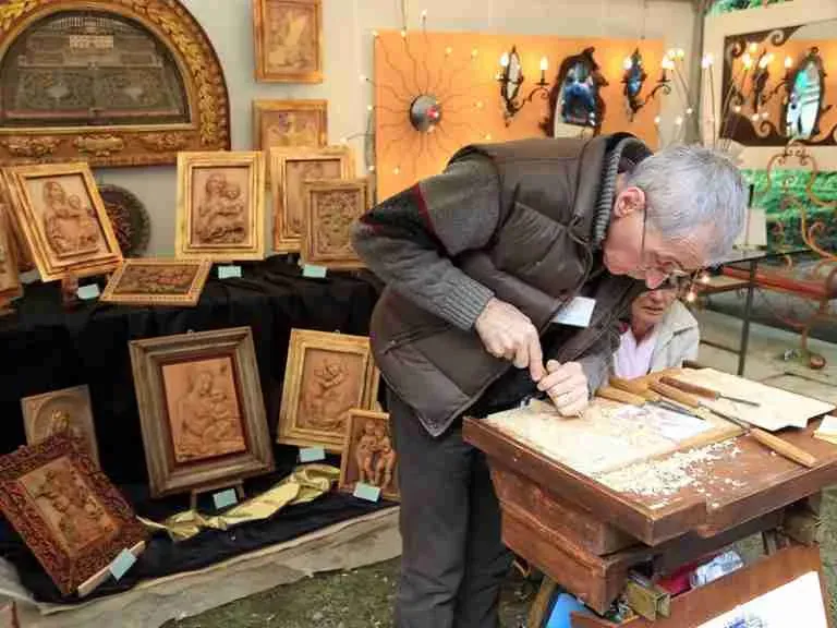 A Florentine artisan at work in an Oltrarno workshop