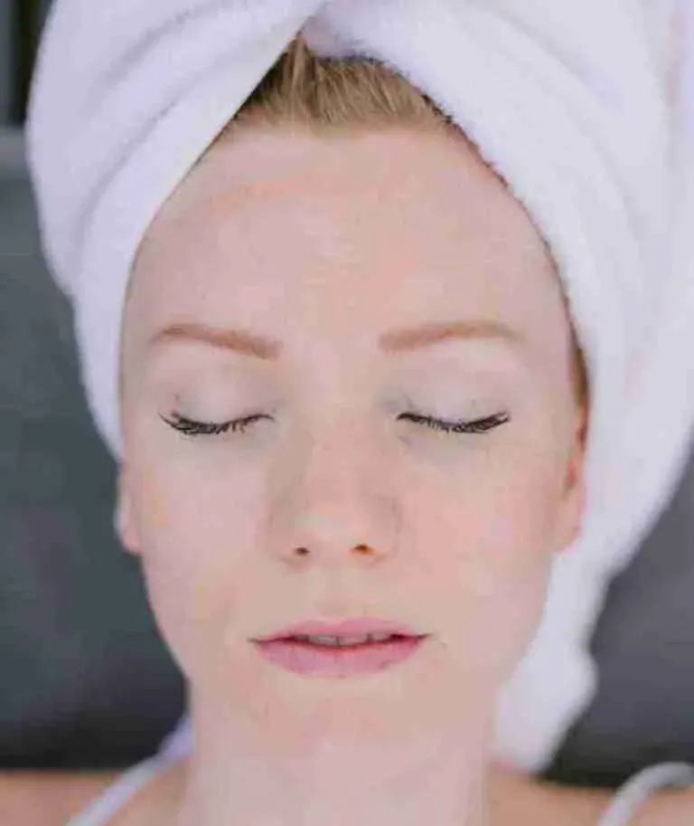 A relaxing spa treatment at a luxury Tuscan retreat