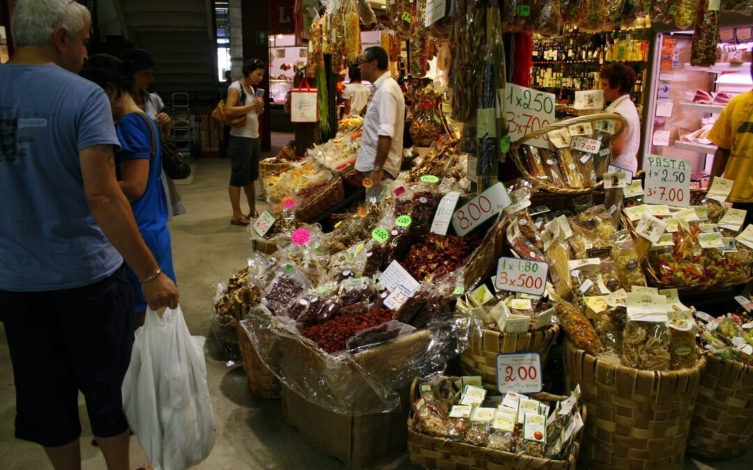 San Lorenzo Market: Florence’s Flavours and Craftsmanship