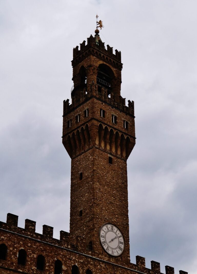 La Torre di Arnolfo, la torre di Palazzo Vecchio a Firenze